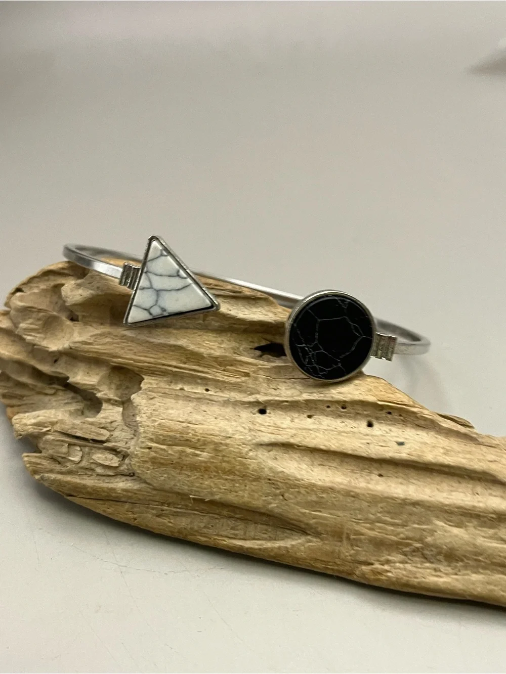Silver Tone Open Cuff Bracelet White Howlite Triangle Black Marble Geo Bangle